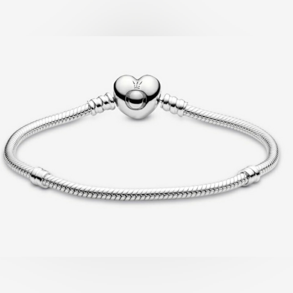 A brand new never worn silver Pandora